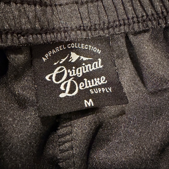 Original Deluxe Supply Black Athletic Shorts Size M Men’s Performance Gym Shorts - Picture 3 of 3